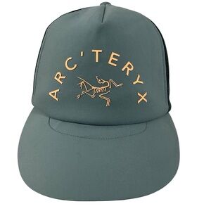 Arc’teryx Trucker Curved Logo Hat Green Black Snapback One Size